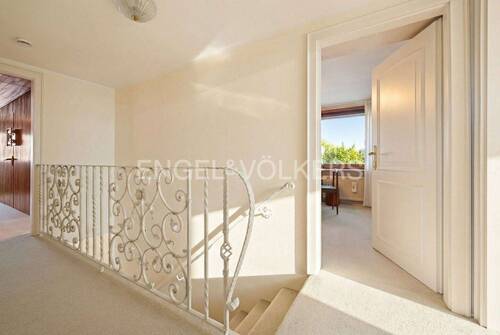 Aufgang (KI generiert Sommer) - 