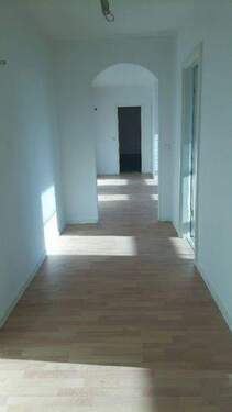 Eingang - Diele - 3 Zimmer Etagenwohnung zur Miete in Sankt Ingbert