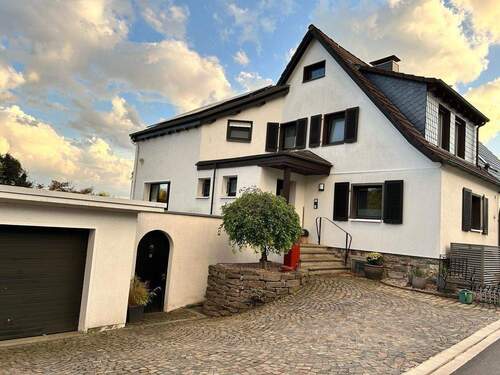 Bild 1 - Individuelles Domizil mit fantastischem Ausblick