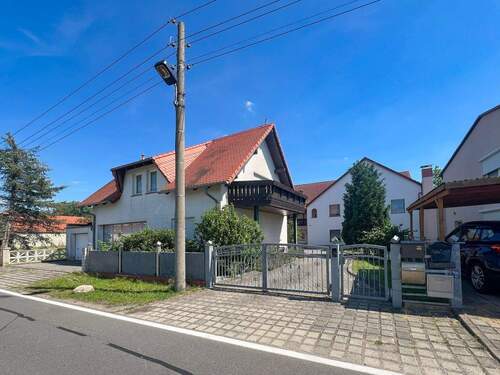 Willkommen - 5 Zimmer Etagenwohnung zum Kaufen in Mockrehna