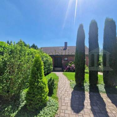 Bungalow. Hausansicht (1)jpeg - 3 Zimmer Bungalow zum Kaufen in Lampertheim