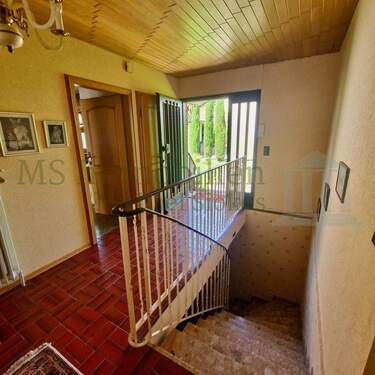 Bungalow Diele Eingangsbereich (2) - Bungalow mit 100,00 m&sup2; in Lampertheim zum Kaufen