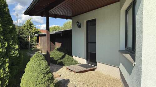 Platz für eine kleine Terrasse - 