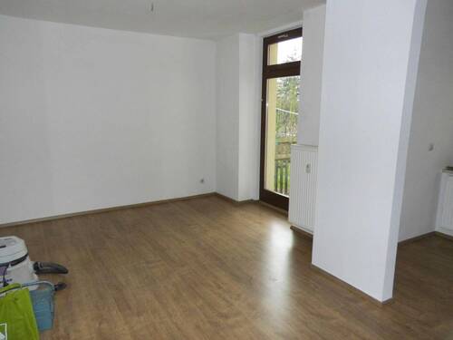 DSCI4063 - 2-Zimmer-EG-Wohnung mit sonniger Terrasse und offener Küche in ruhiger Stadtlage von Reichenbach ab sofort zu vermieten!