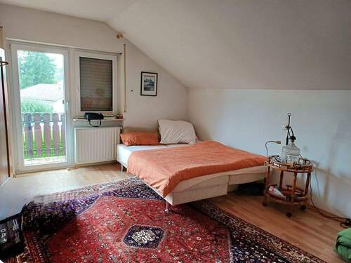 Schlafzimmer und Balkon - 