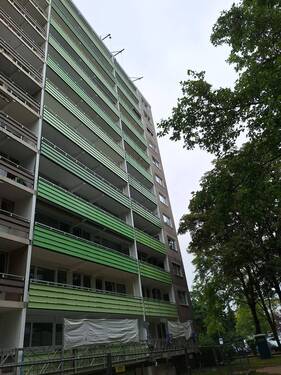 Ostfassade saniert - 