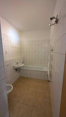 Bad mit Wanne 3.jpeg - 