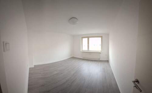 Zimmer 2 - renovierte citynahe Wohnung - WG geeignet