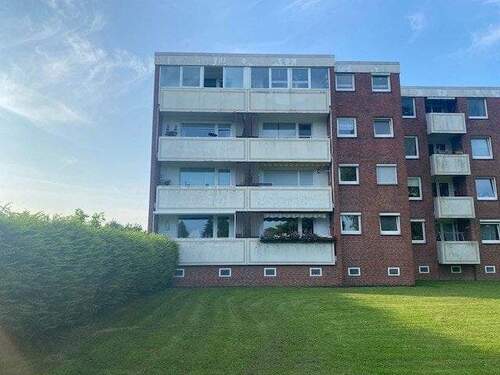 Die verglaste Loggia ist wie ein zusätzliches Zimmer - 2 Zimmer Etagenwohnung in Wilhelmshaven