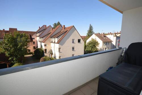 Balkon nach Süden - 3 Zimmer Etagenwohnung in Neumarkt
