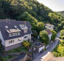 Großzügiges Einfamilienhaus mit Traumaussicht auf 
