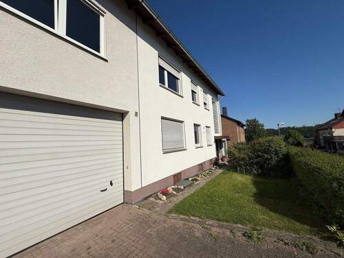 Ansicht - Mehrfamilienhaus, Wohnhaus mit 201,20 m&sup2; in Fuldabrück zum Kaufen