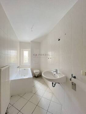 Tageslichtbad - 2 Zimmer Etagenwohnung in Chemnitz