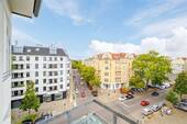 Balkonblick (4. OG) - 4 Zimmer Etagenwohnung in Berlin