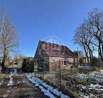 Aus Alt macht Neu: Renovierungsbedürftiges EFH in zweiter Reihe - Aurich / Walle