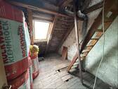 Abstellraum und Aufgang Spitzboden - 