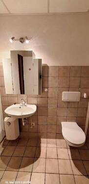 WC - 