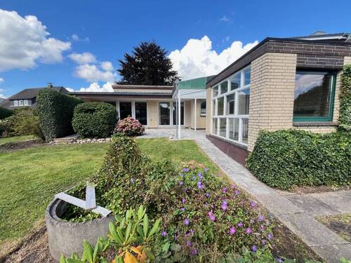 Haus_Hinteransicht und Garten (5) - 4 Zimmer Einfamilienhaus zum Kaufen in Varel
