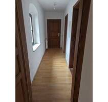 Gemütliche Wohnung mit separatem Schlafzimmer und optionaler Einbauküche - Torgau