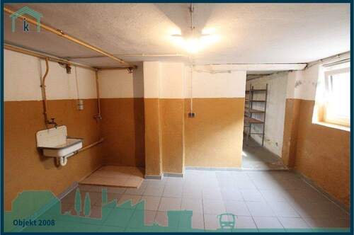 2008 Keller Raum 1.jpg - 