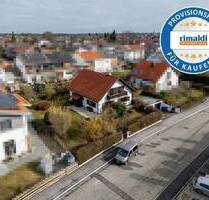 Sonniges Baugrundstück in zentraler Lage von Holzkirchen mit vielseitigen Bebauungsmöglichkeiten