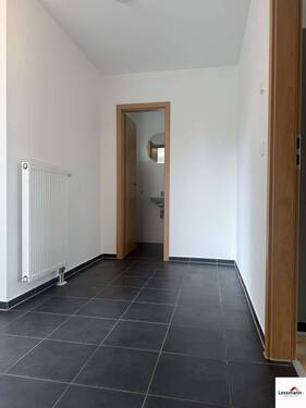 Eingangsbereich - 6 Zimmer Reihenmittelhaus zur Miete in Feucht