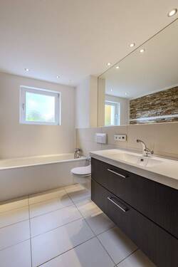 Tageslichtbad - Etagenwohnung mit 122,00 m² in Remseck am Neckar / Pattonville zum Kaufen