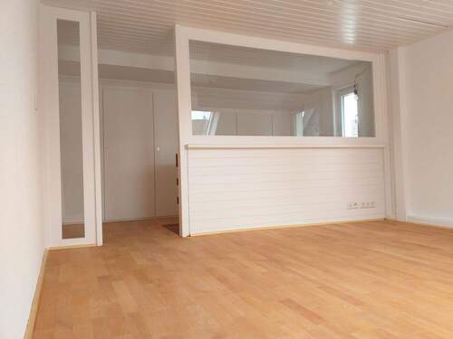 Wohn- Schlafzimmer DG - 