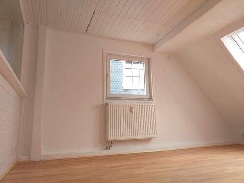 Wohn-Schlafzimmer DG - 