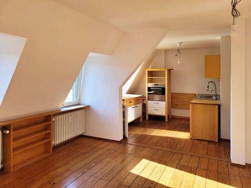 Bild 1 - Altbaucharme im Nauwieser Viertel! Vermietetes Apartment im Dachgeschoss!