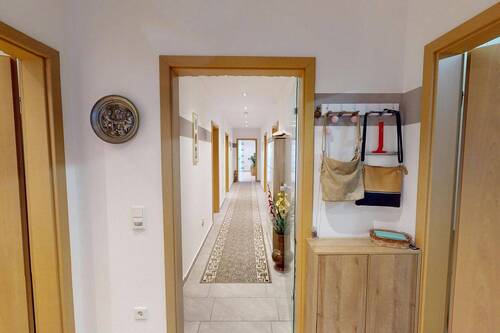 Hausgang - Einfamilienhaus mit 126,00 m² in Frensdorf zum Kaufen