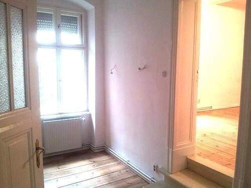 Zimmer 2 - Fenster zum Hof - Büro mit 105,00 m&sup2; in Berlin zur Miete