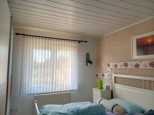 Schlafzimmer 1.jpg - 