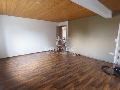 Wohnzimmer OG - * Bauernhaus mit zwei Wohneinheiten und Nebengebäuden in Heidenheim - OT *