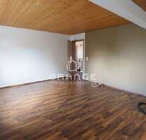 * Bauernhaus mit zwei Wohneinheiten und Nebengebäuden in Heidenheim - OT * - Heidenheim / Kleinkuchen