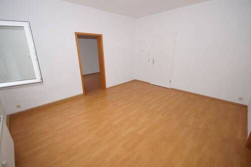 Wohnzimmer - 2 Zimmer Etagenwohnung zum Kaufen in Erfurt