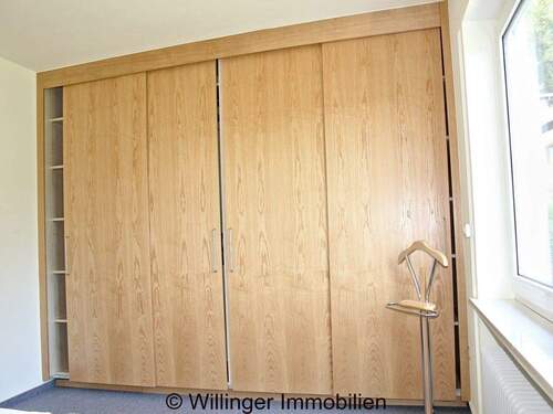 . großer Kleiderschrank Schlafzimmer - 
