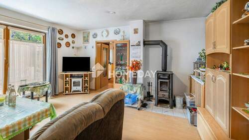 EG Wohnzimmer 2 - Seltene Gelegenheit: Bestehendes MFH mit großem Grundstück und Potenzial für 18 Neubauwohnungen