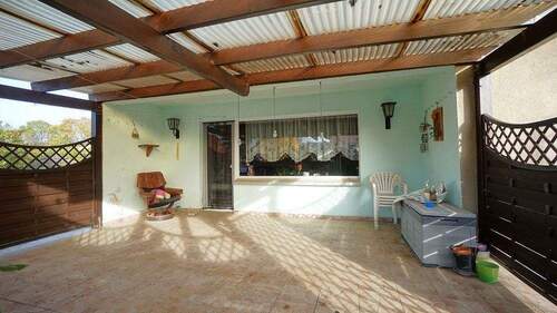 große überdachte Terrasse - 