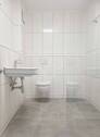 Modernisiertes Bad mit begehbarer Dusch - 