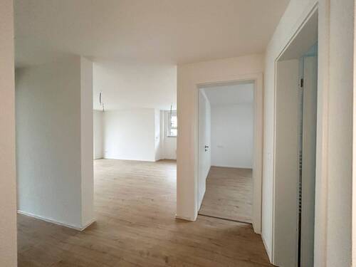 Diele - 2 Zimmer Etagenwohnung zur Miete in Gundelsheim / Höchstberg