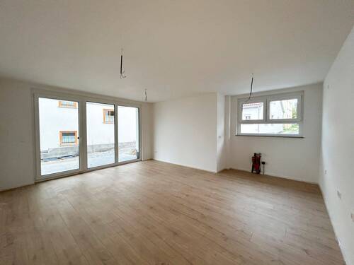 Wohnzimmer - 2 Zimmer Etagenwohnung in Gundelsheim / Höchstberg