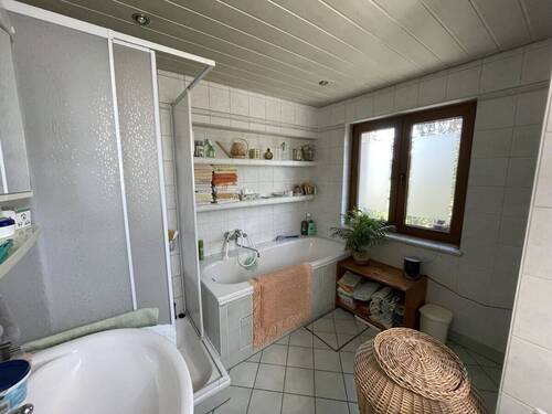 Bad - Einfamilienhaus mit 63,40 m&sup2; in Rudolstadt zum Kaufen