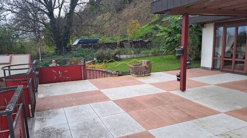 Terrasse der EG-Wohnung - 