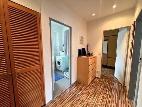 Diele mit Abstellraum - 2 Zimmer Etagenwohnung zum Kaufen in Berlin