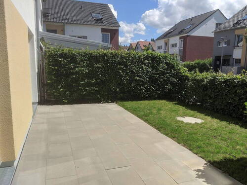 Hausansicht Garten - Terrasse - 