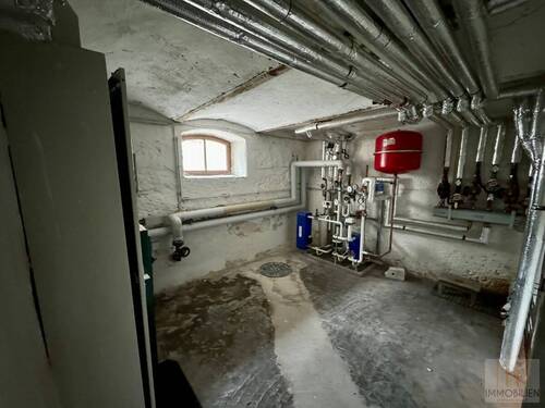 KG: Heizungsraum mit Fernwärme - 
