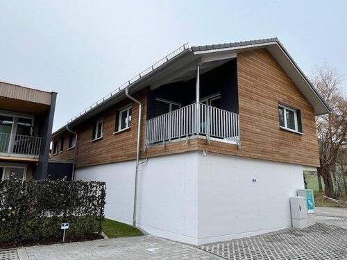 Ansicht / Balkon - 2 Zimmer Etagenwohnung zum Kaufen in Deggenhausertal