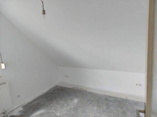 Zimmer OG rechts zur Straße - 