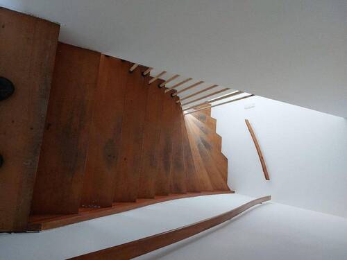 Treppe von Flur oben nach unt. - 